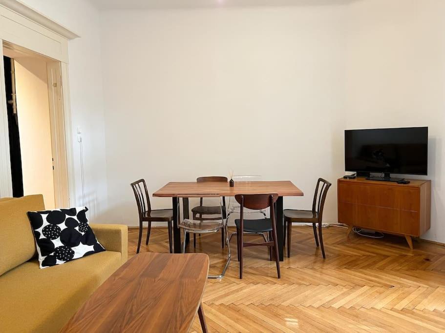 Authentic Buda Apartment Budapest