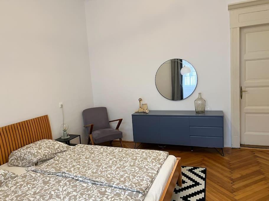 Authentic Buda Apartamento